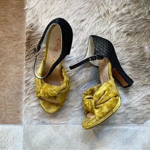 Chie Mihara Coral Ocher Pump